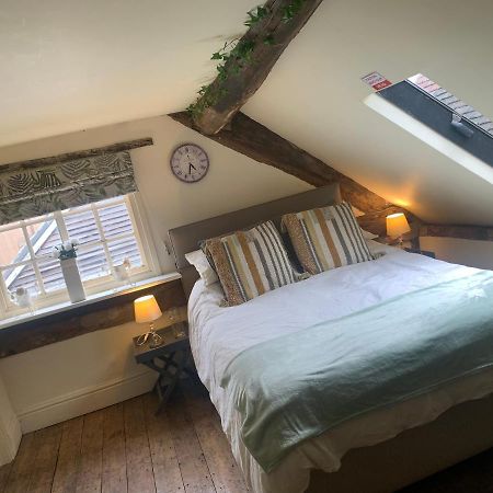 Becs Apartment Лиоминстър Екстериор снимка