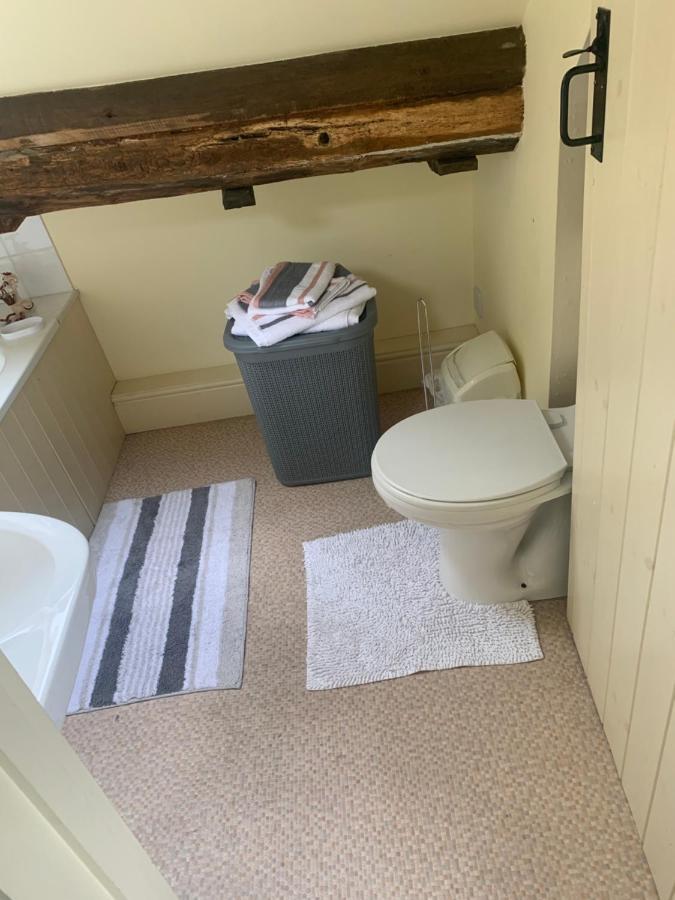 Becs Apartment Лиоминстър Екстериор снимка