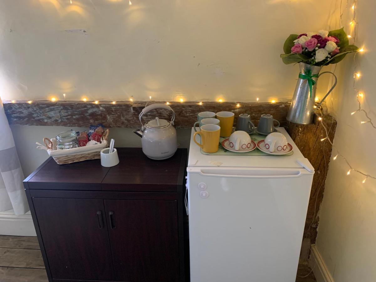 Becs Apartment Лиоминстър Екстериор снимка