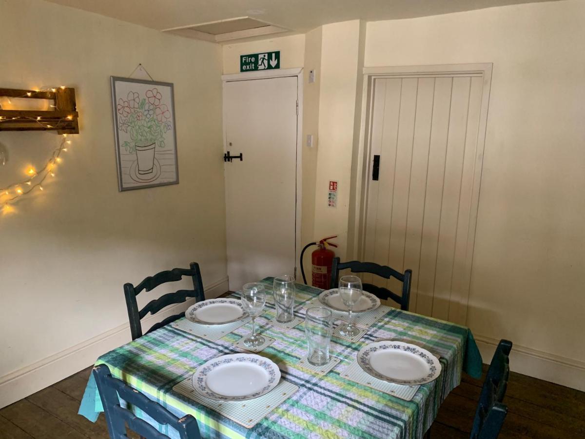 Becs Apartment Лиоминстър Екстериор снимка